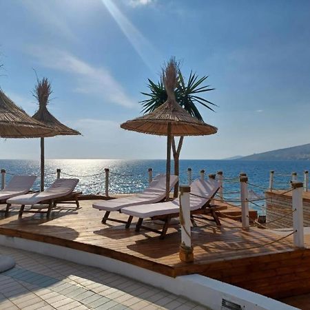 Hotel Keliani Sarandë エクステリア 写真