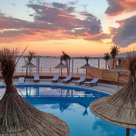 Hotel Keliani Sarandë エクステリア 写真