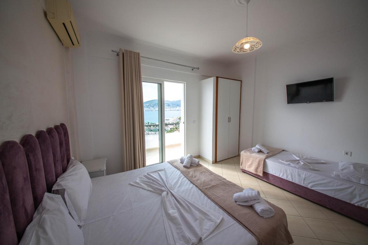 Hotel Keliani Sarandë エクステリア 写真