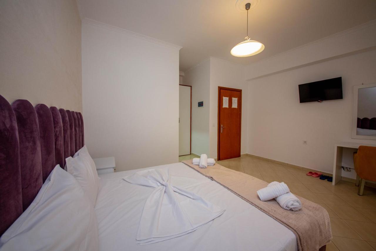 Hotel Keliani Sarandë エクステリア 写真