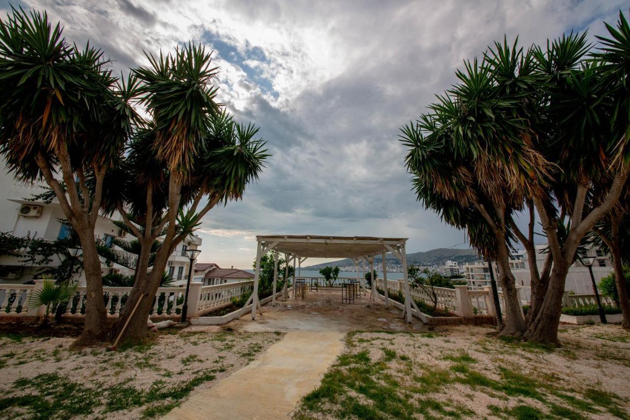 Hotel Keliani Sarandë エクステリア 写真