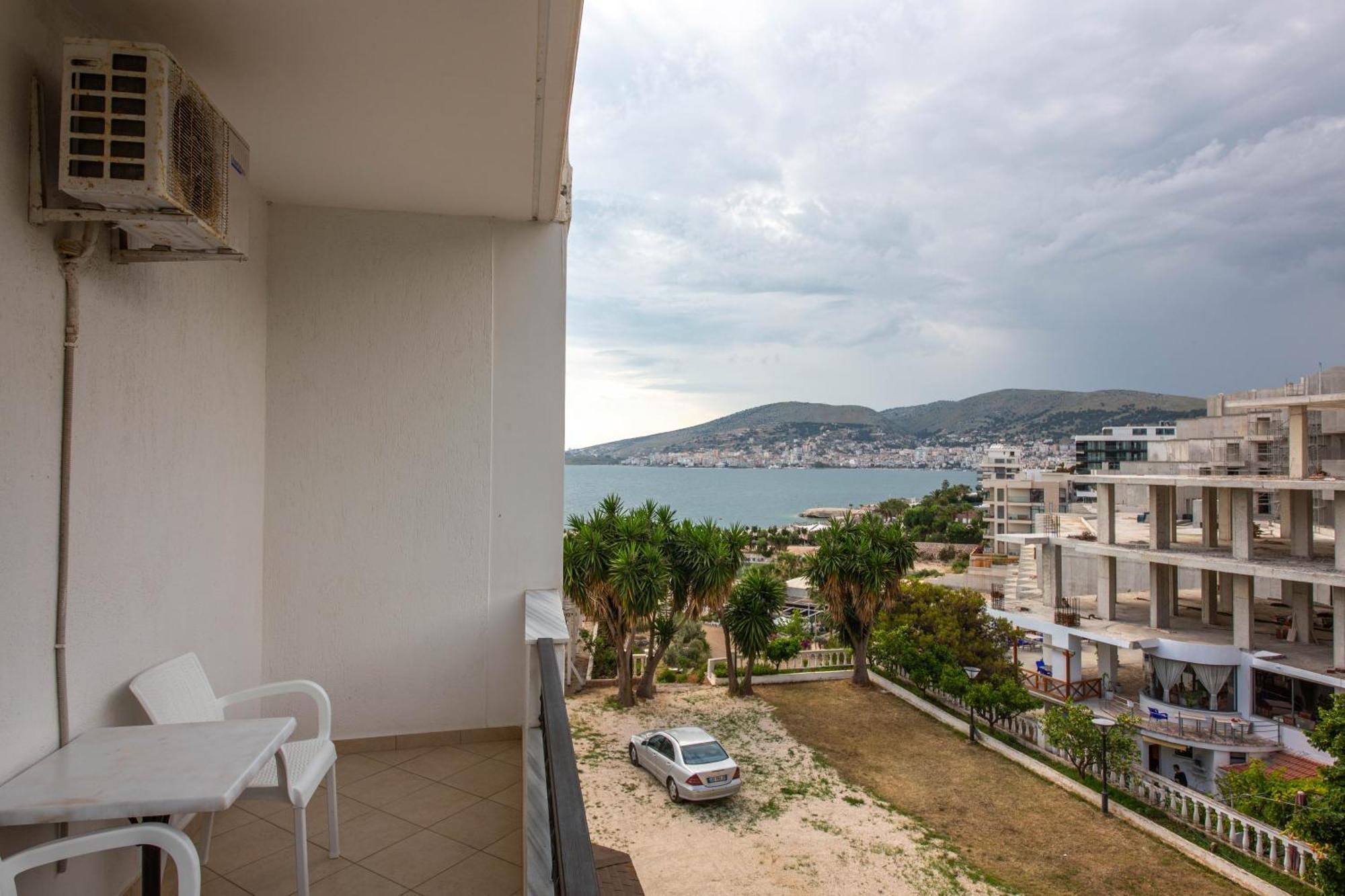 Hotel Keliani Sarandë エクステリア 写真