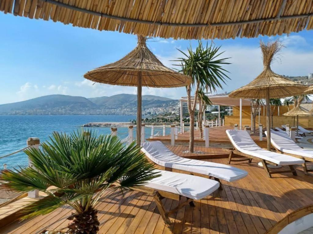 Hotel Keliani Sarandë エクステリア 写真